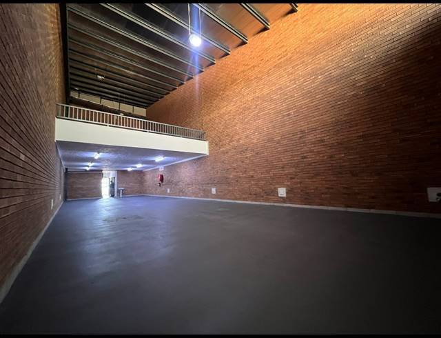 355M² WAREHOUSE TO LET IN HENNOPSPARK
